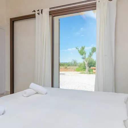 Iris Hotel